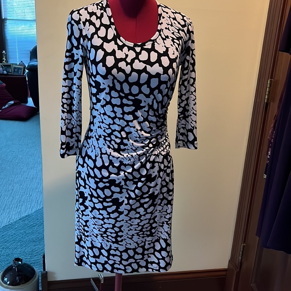 Calvin Klein dress midi Black white abstract print 3/4 sleeves Size 2 NWOT